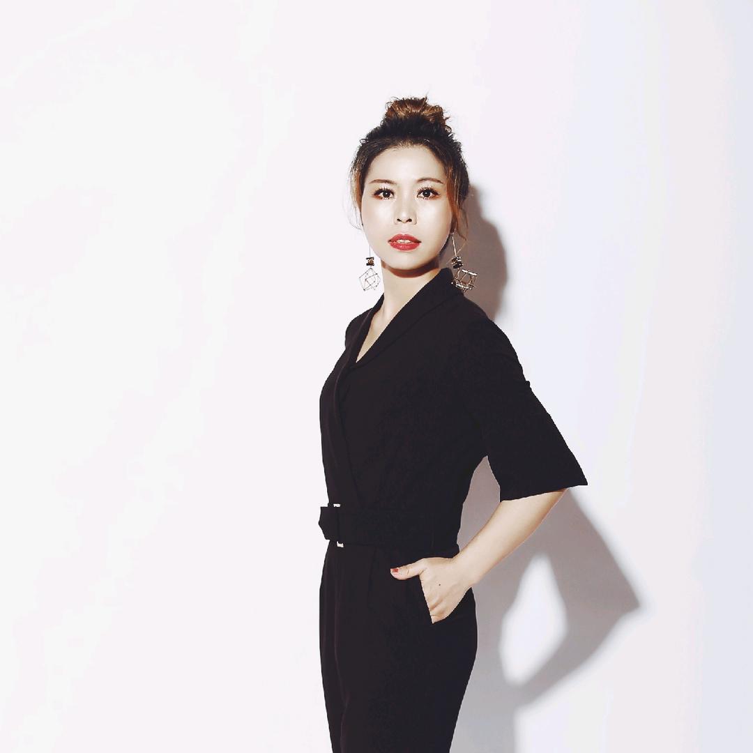 伊犁千色美甲