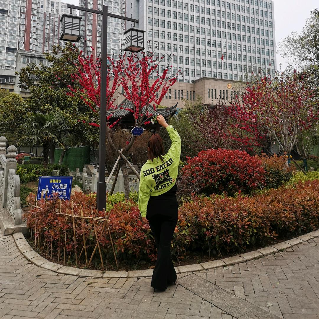 汐颜（米娜米粒）