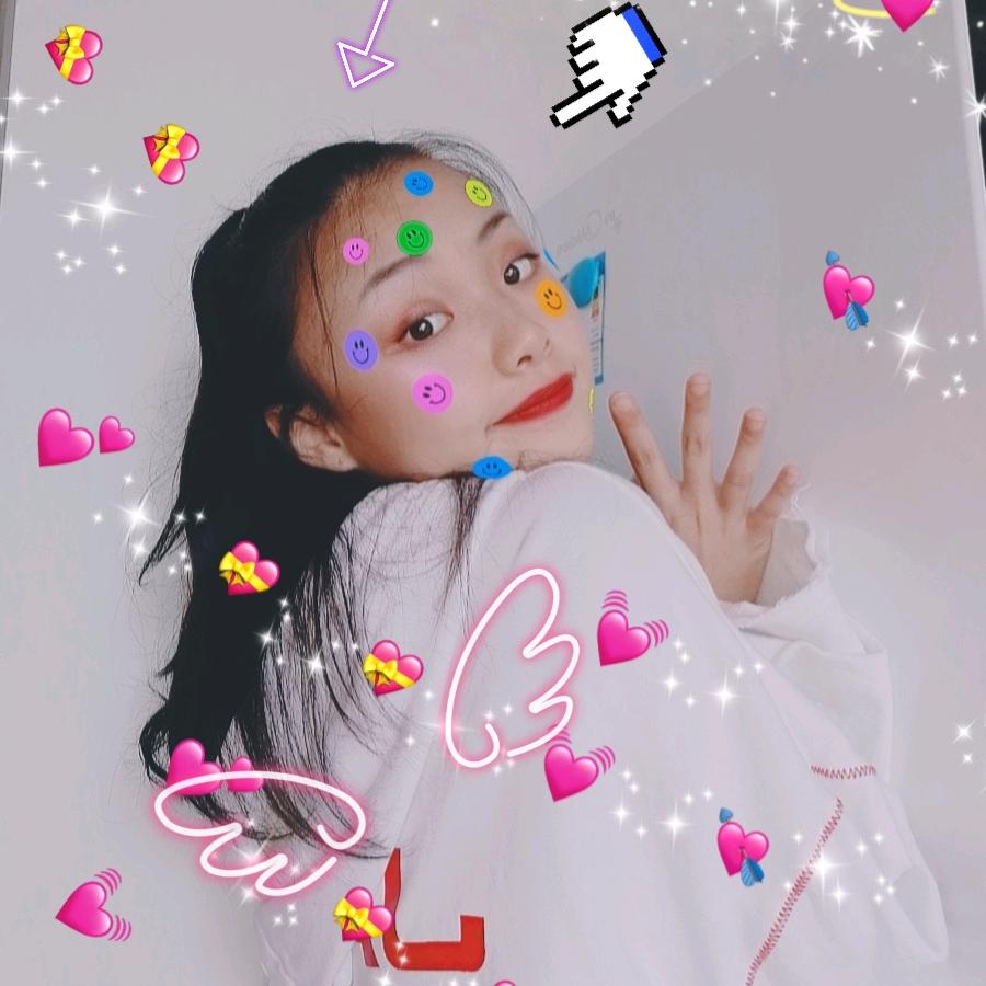 苗小苗Estelle