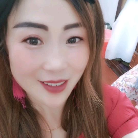 没人疼自己疼