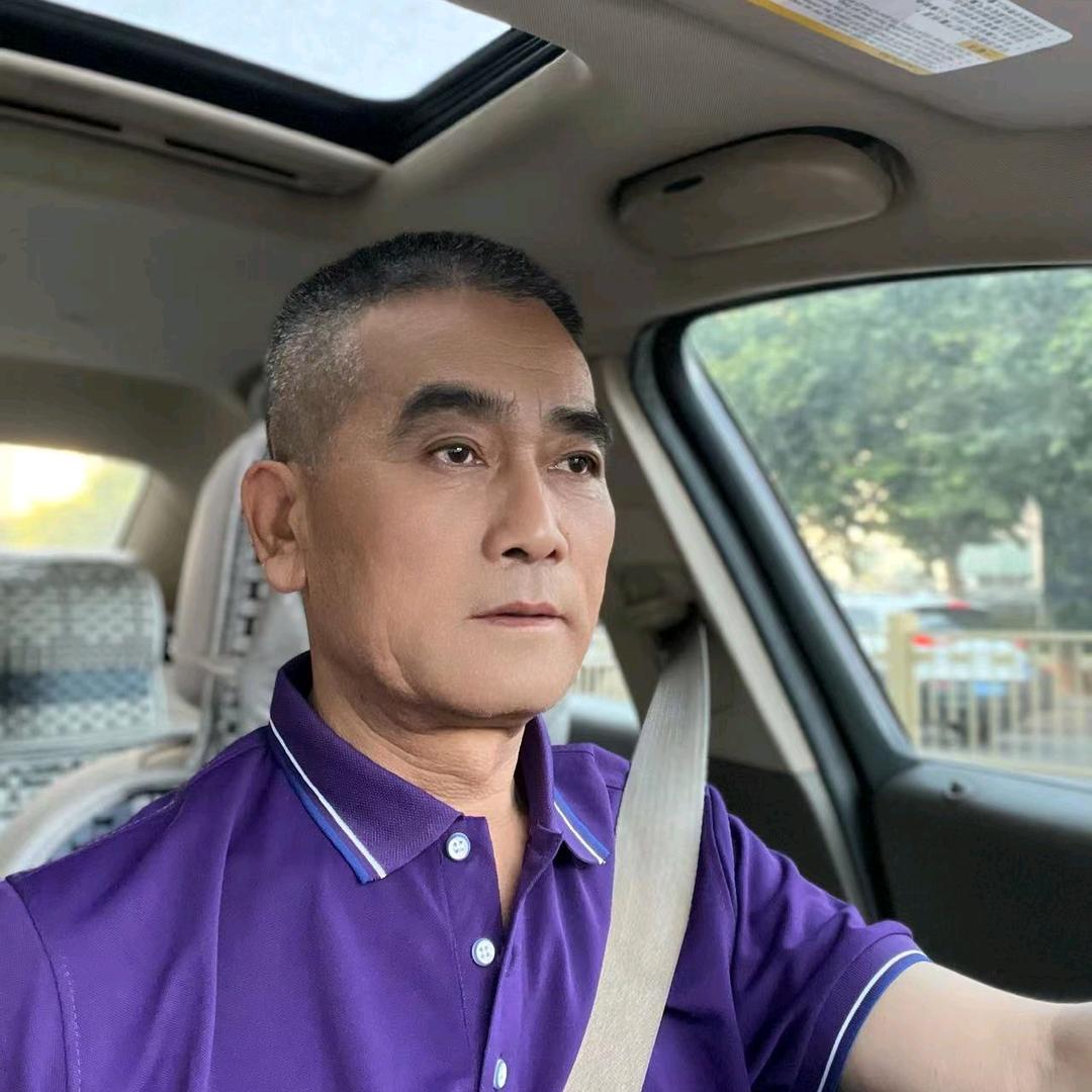 车旅鹏哥(早6:18)