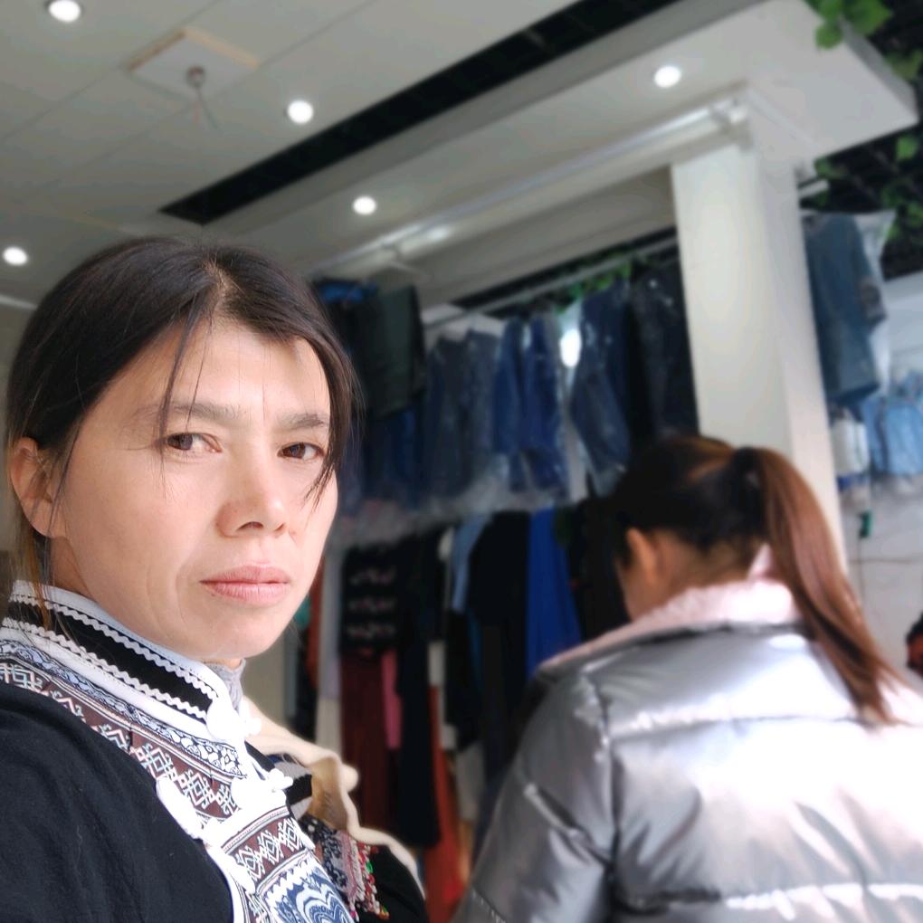 李姐，，慢慢过，李