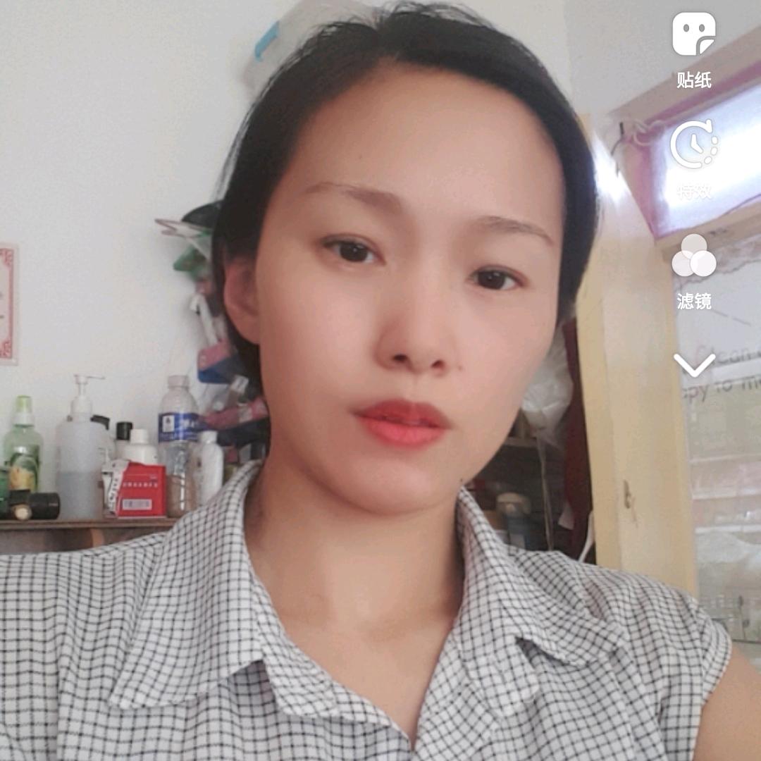 一枝花开在阳光处