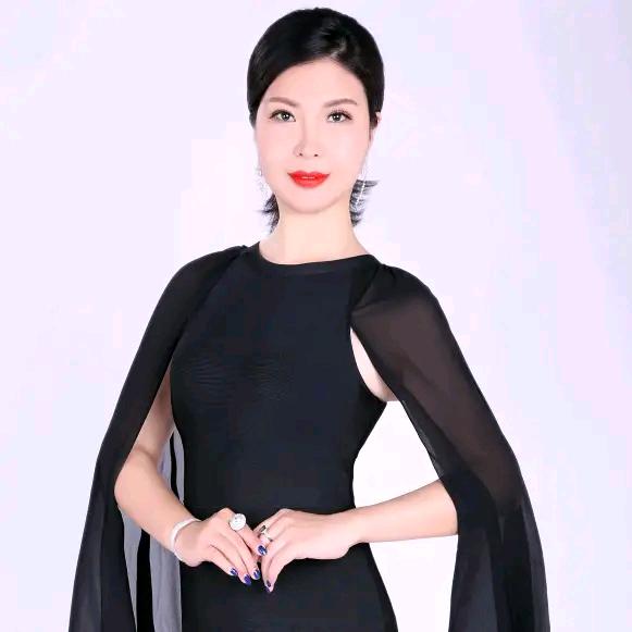 黄红美学美衣