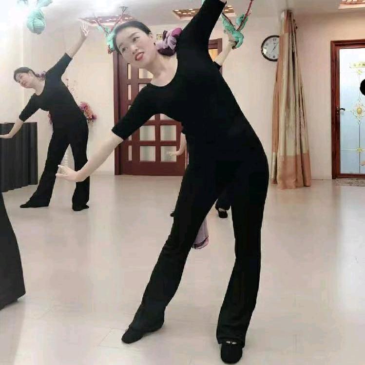 东梅