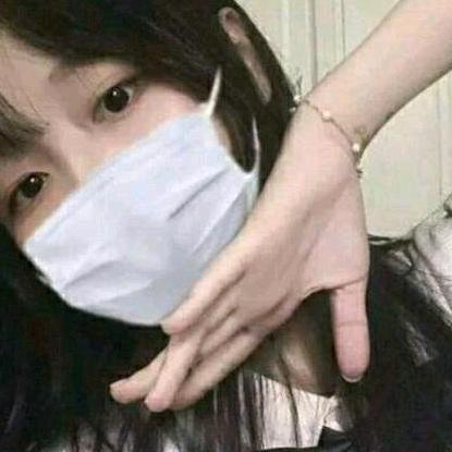 奶油裙角