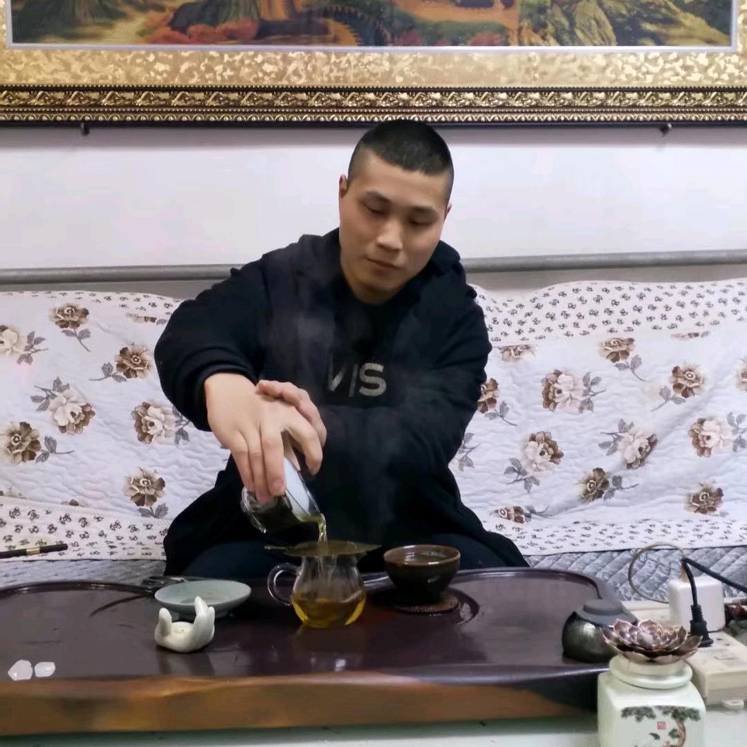 李治肖
