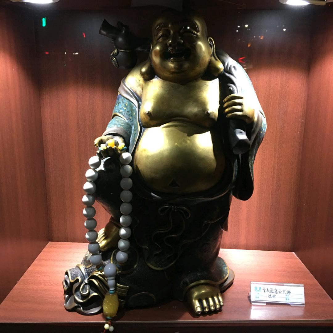 宏伟四海传奇_