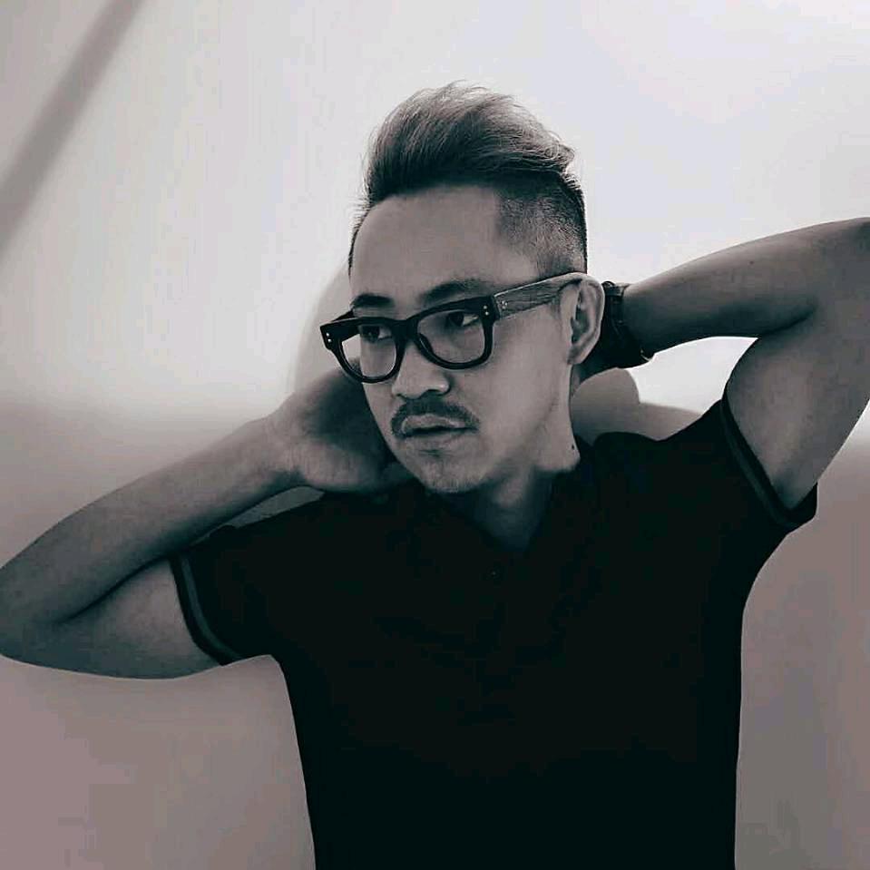 洛川托米烫发机构