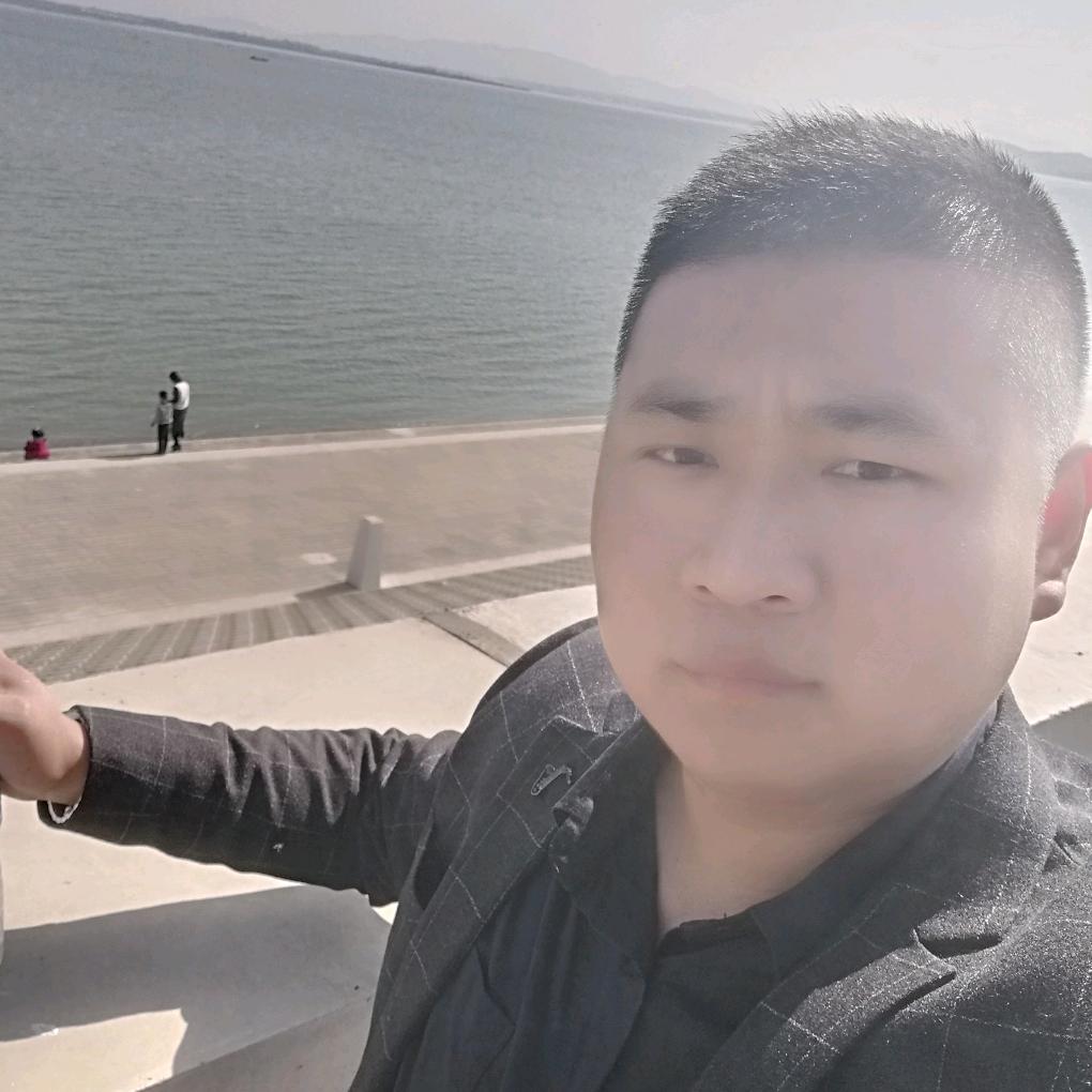 俊亦莫尘