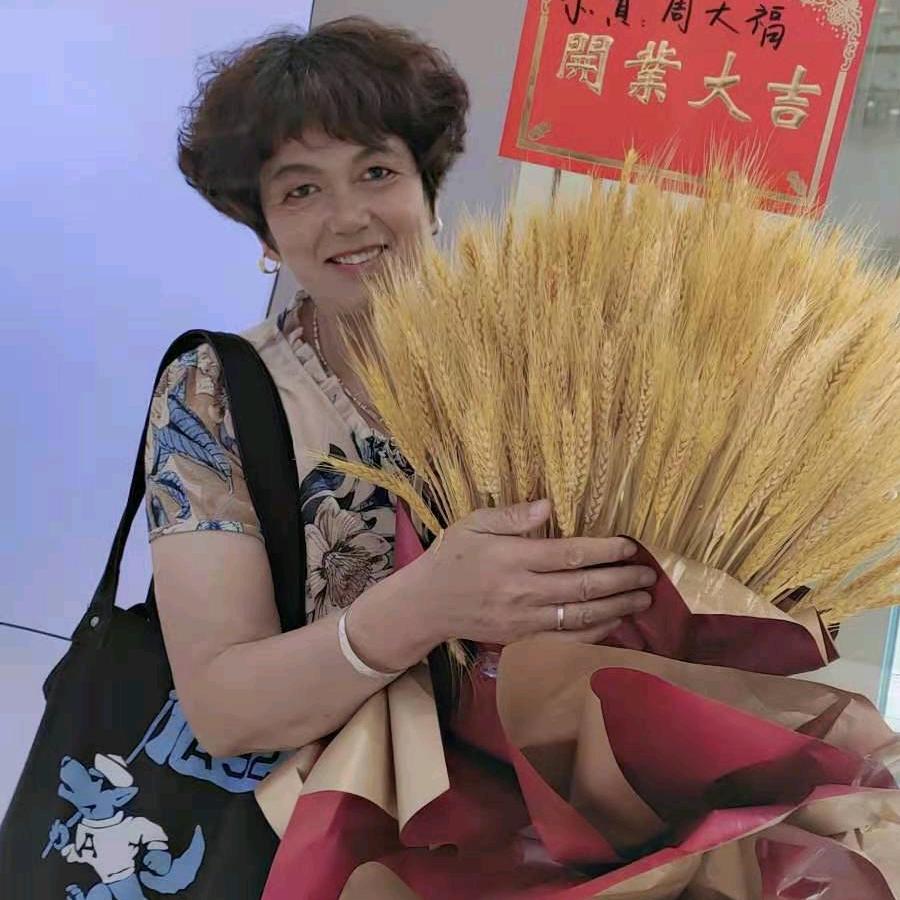 施姐