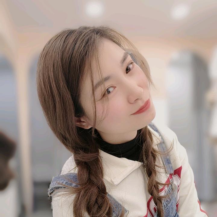 不知名的呆毛