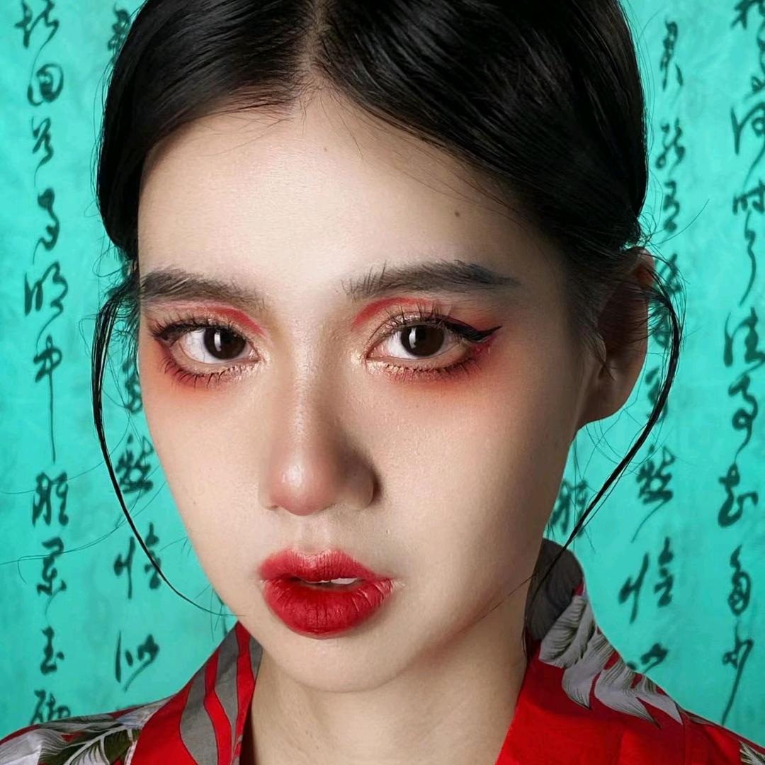 倪挺萌