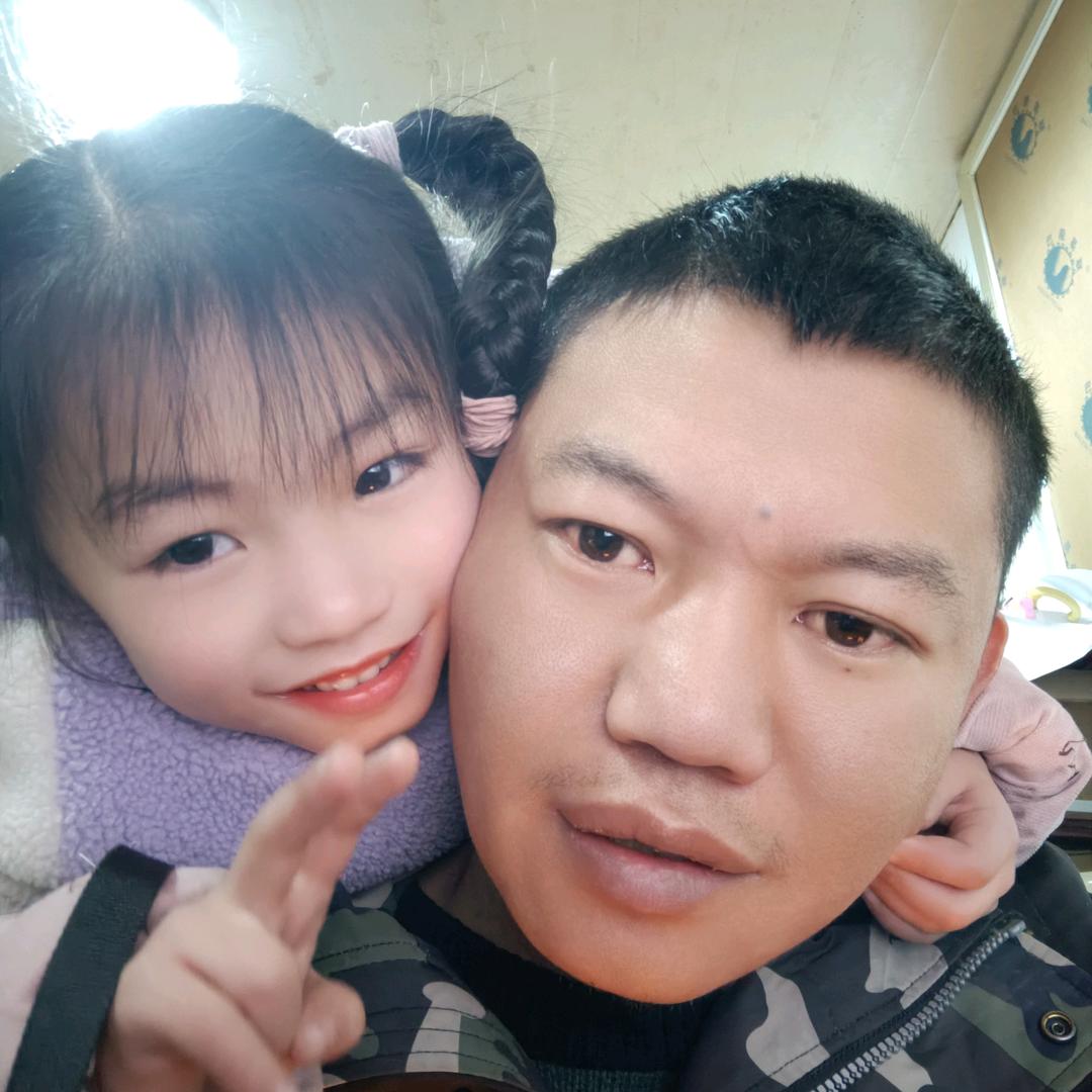 覃超