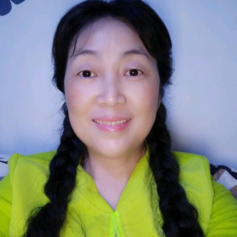 时尚的素颜奶奶