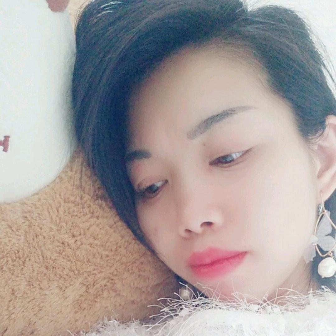 贺央