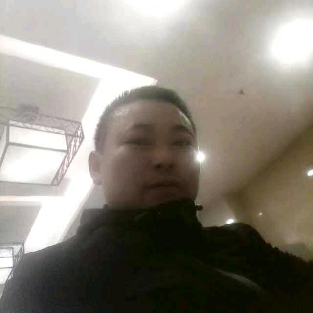 王佳新