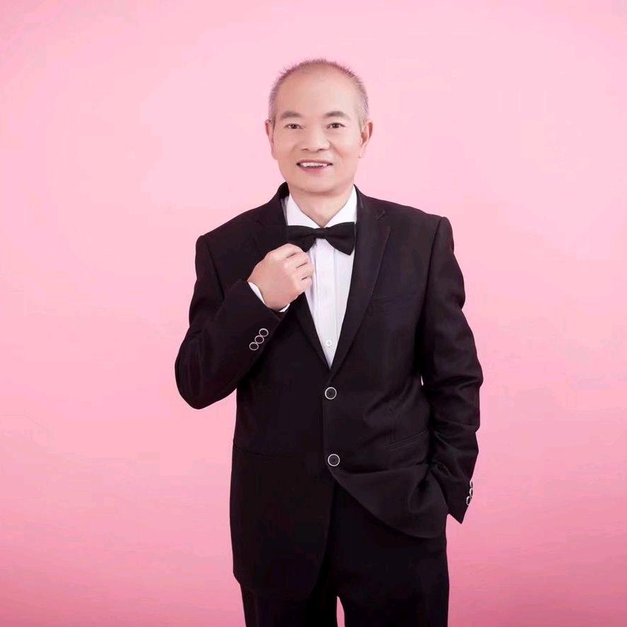 光头爱唱歌