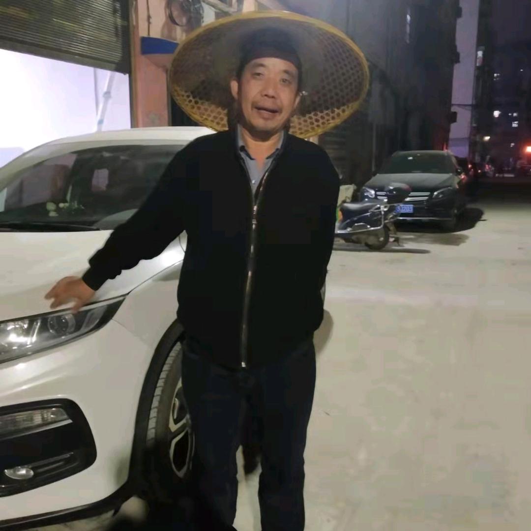 一个普通农村老头头像