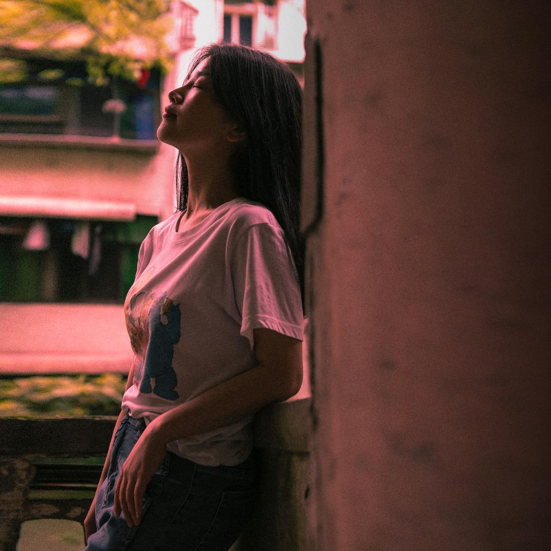 透过╰指间的光