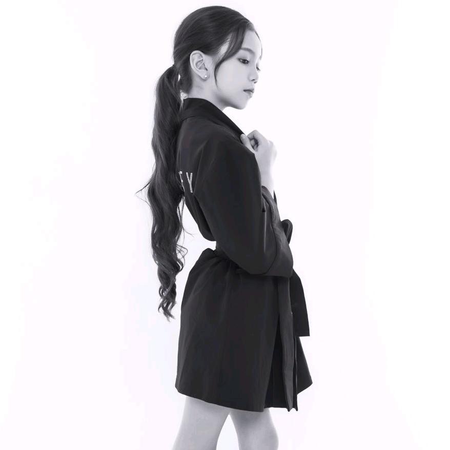 素妃艳sofiya服装店