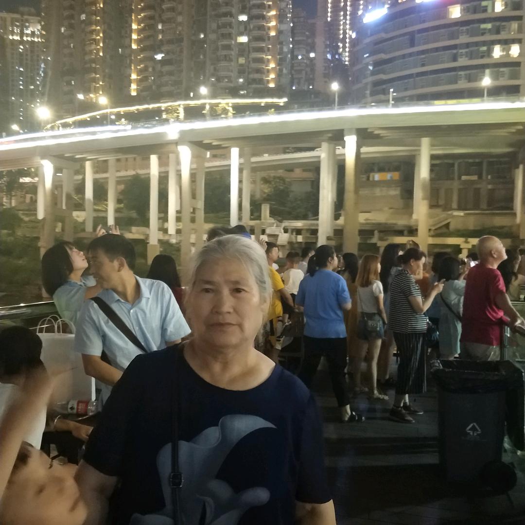 紫发外婆