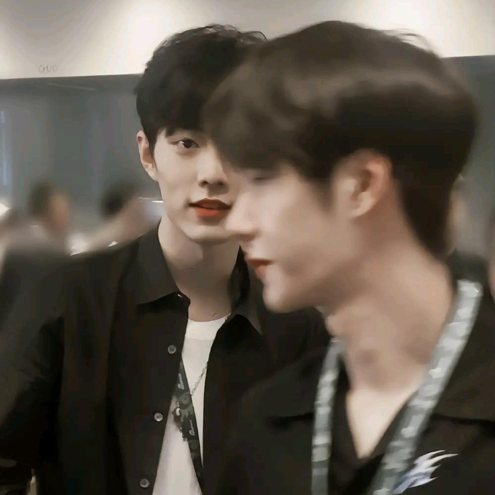 小王不emo