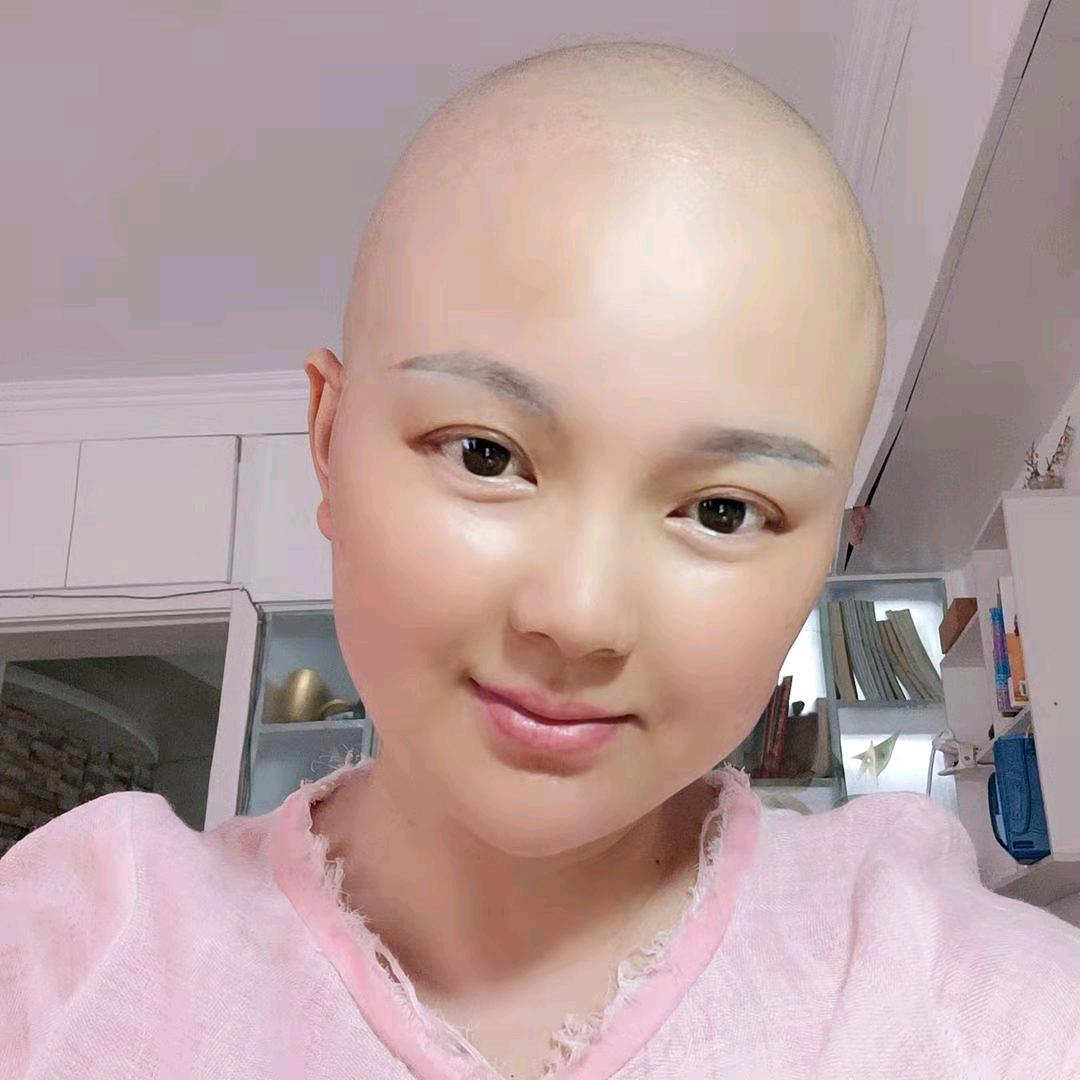 坚强卖货的彦彦