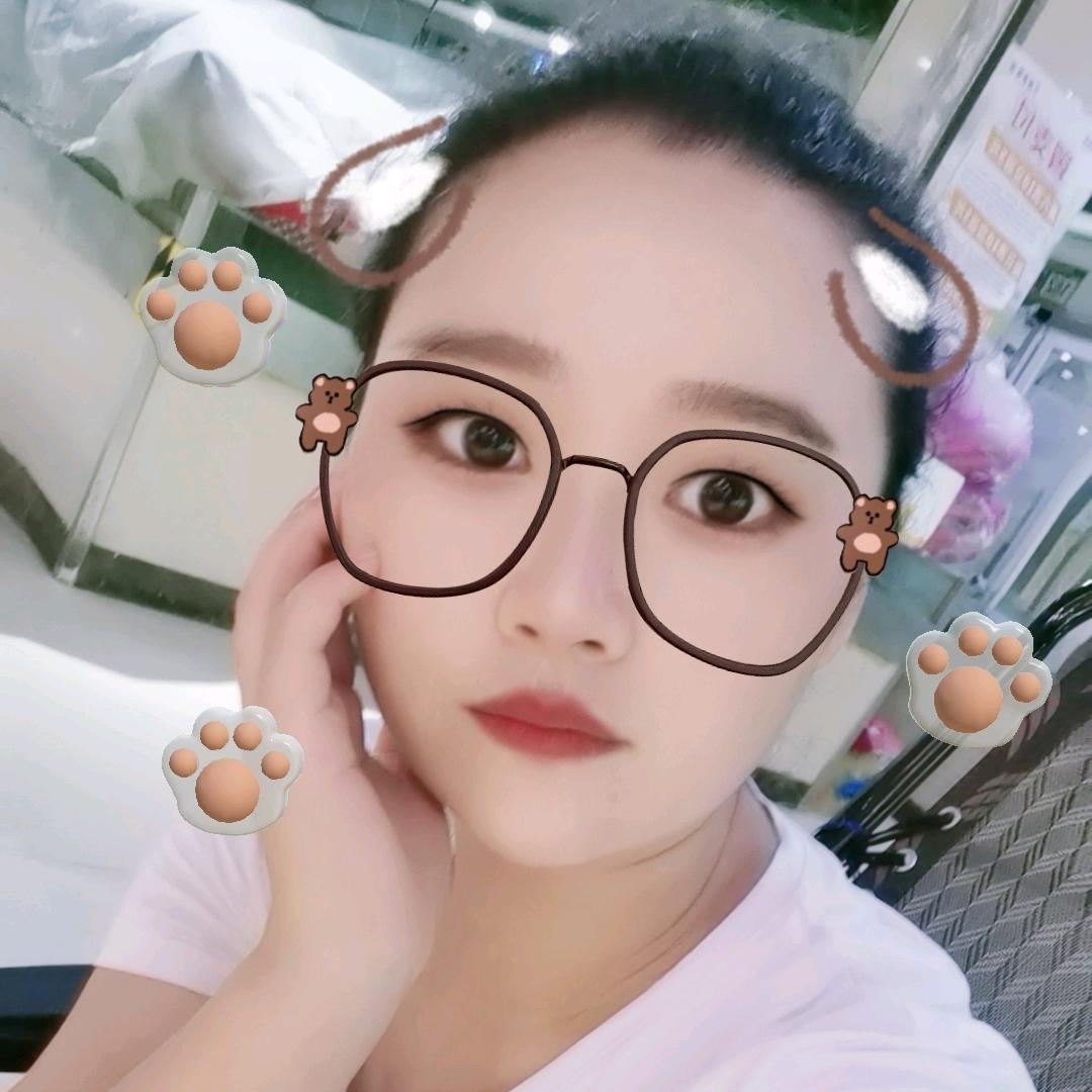 侯弯弯