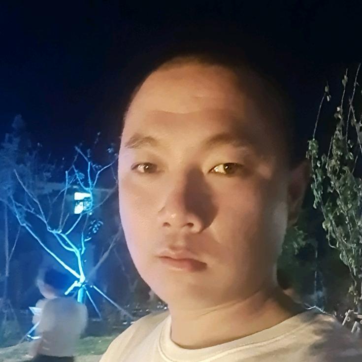 阿飞在小以