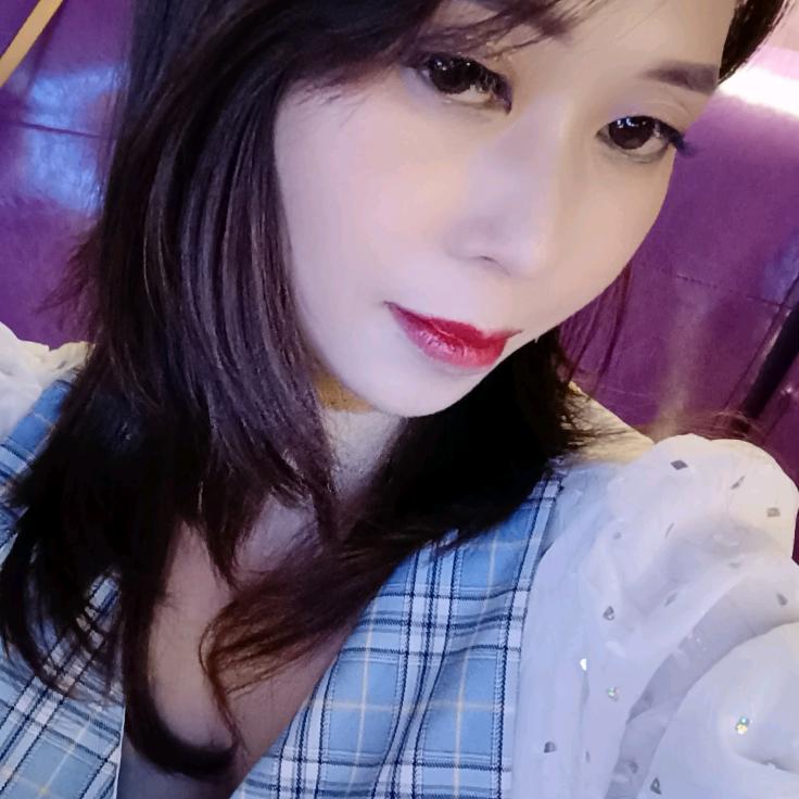 柒月
