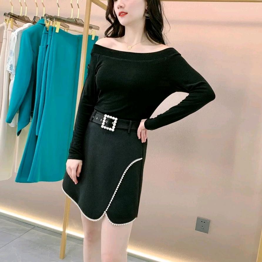 四季女装服饰店（商品橱窗下单）