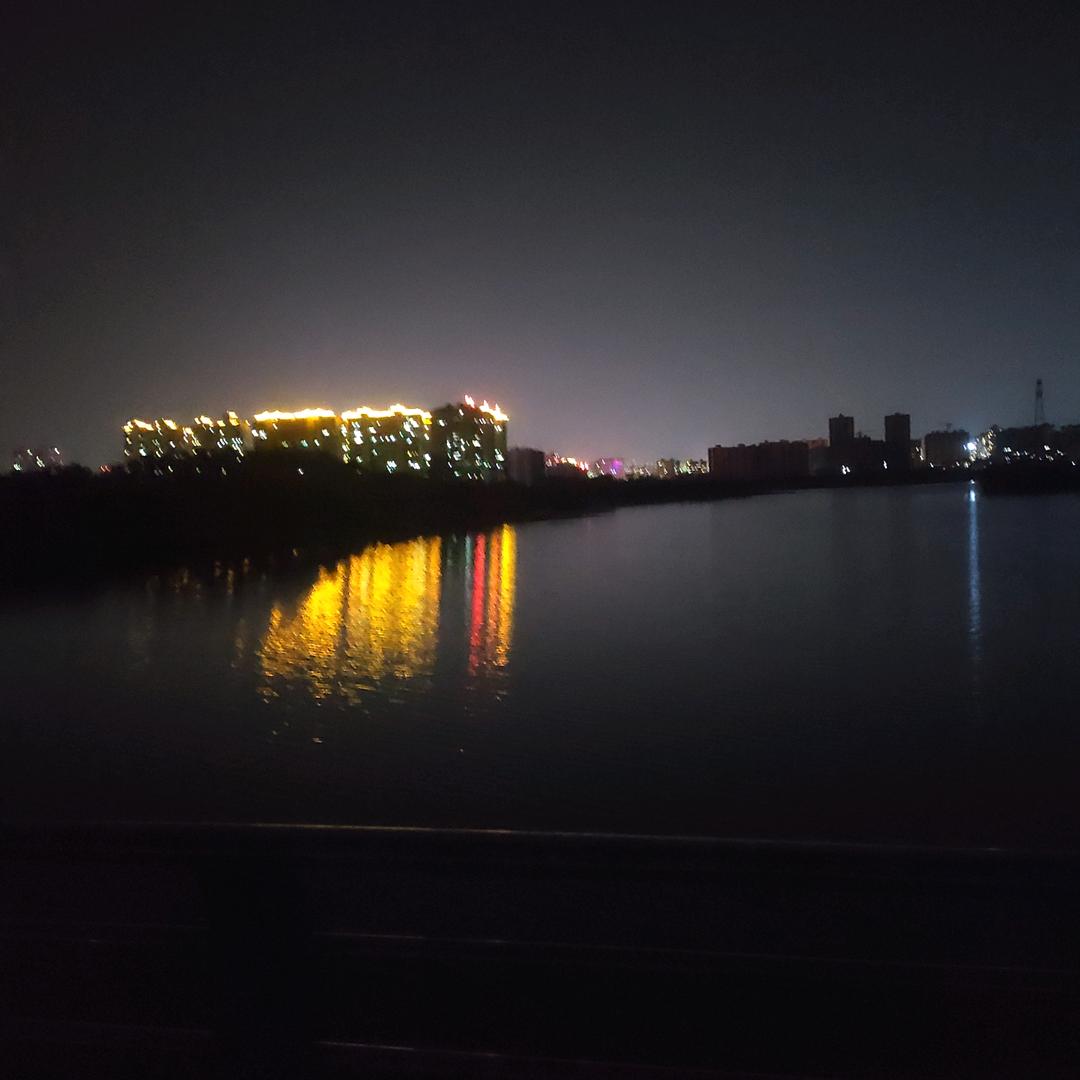 华英雄@