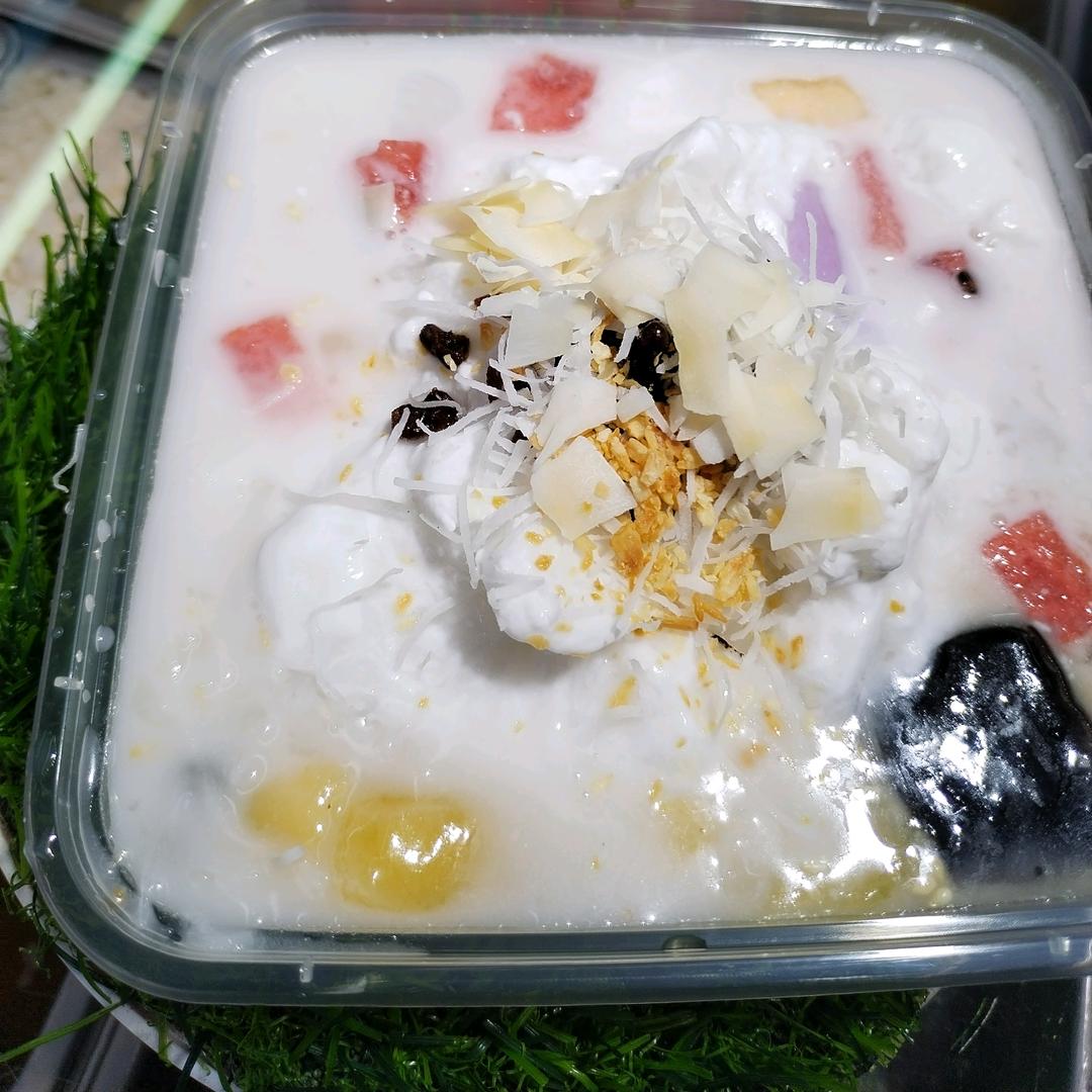 语桐椰奶清补凉 冰粉