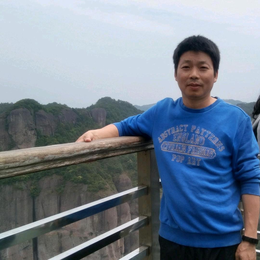 杨志华浙K5022学龙泰汽校小车教练