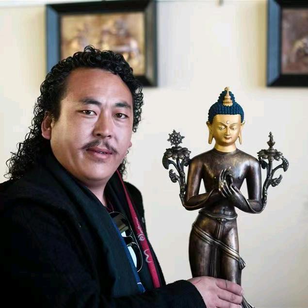 雪堆白金属锻造铸造