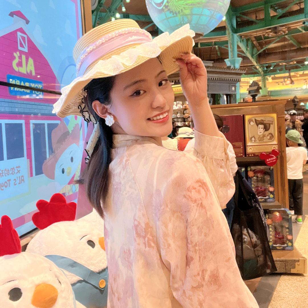 爱逛的乐瑶