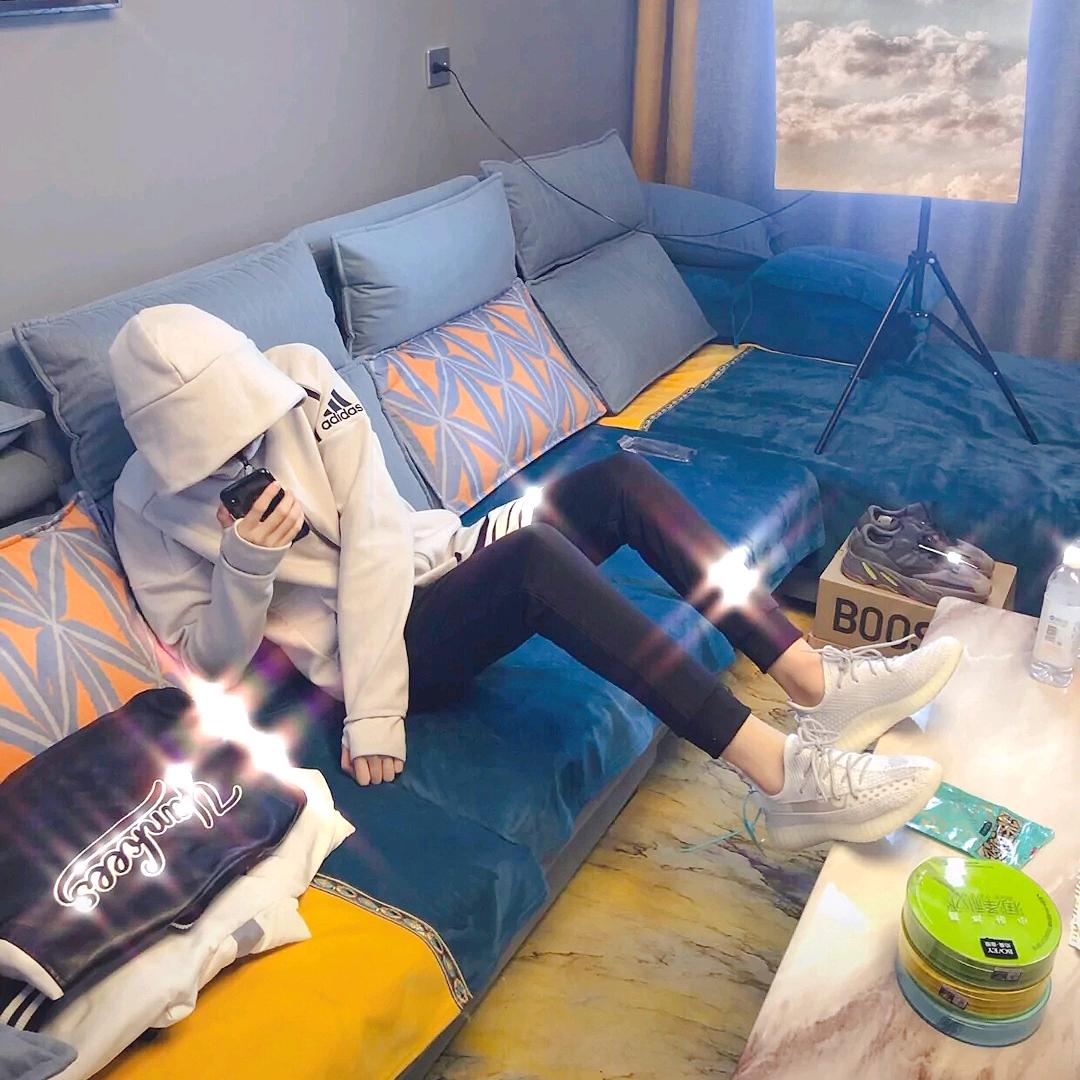 A.    ゛小派頭子g゜-  ♈️