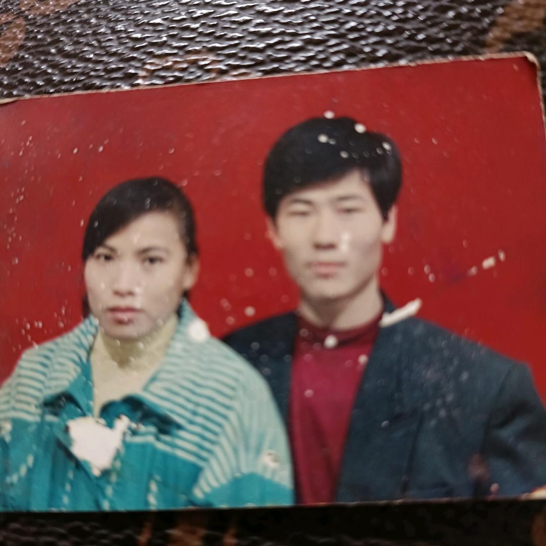我是老板。不是老板娘!他是长工。不是老板
