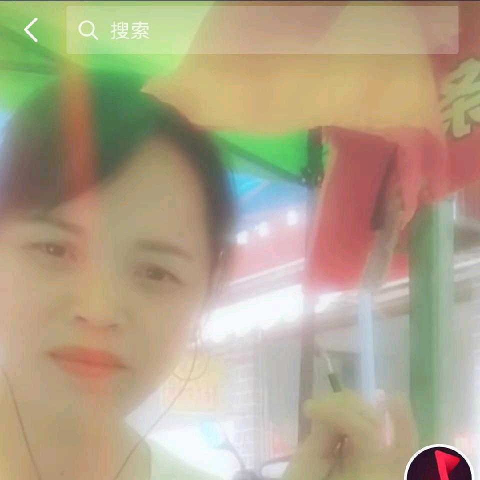 一个人独自撑伞的日子