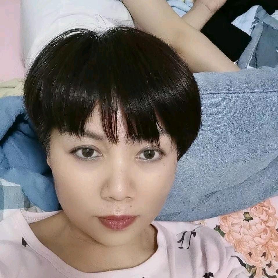 秦家小钰爱读书