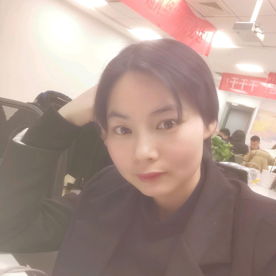 阳光金融小姐姐