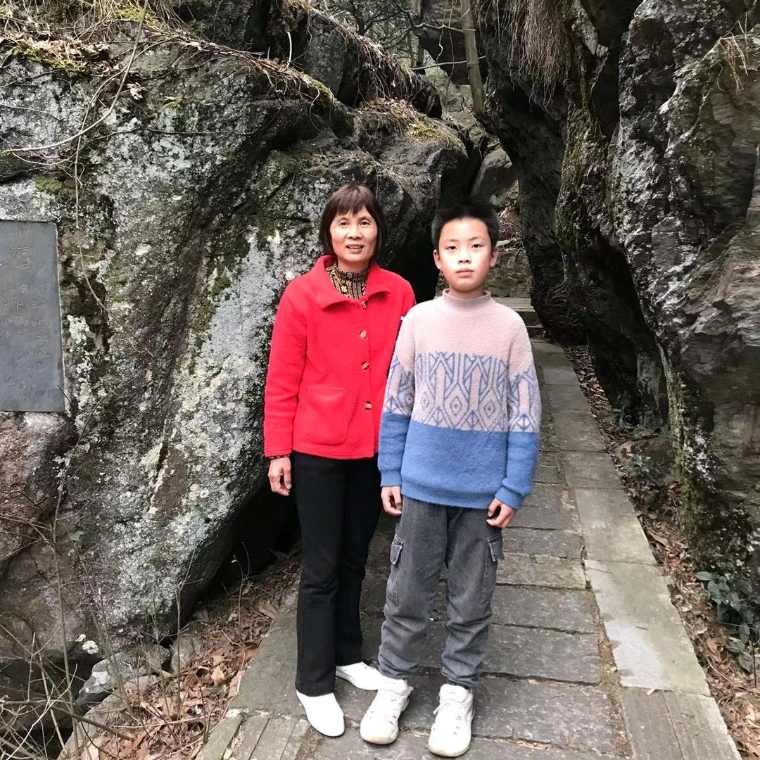 周金凤