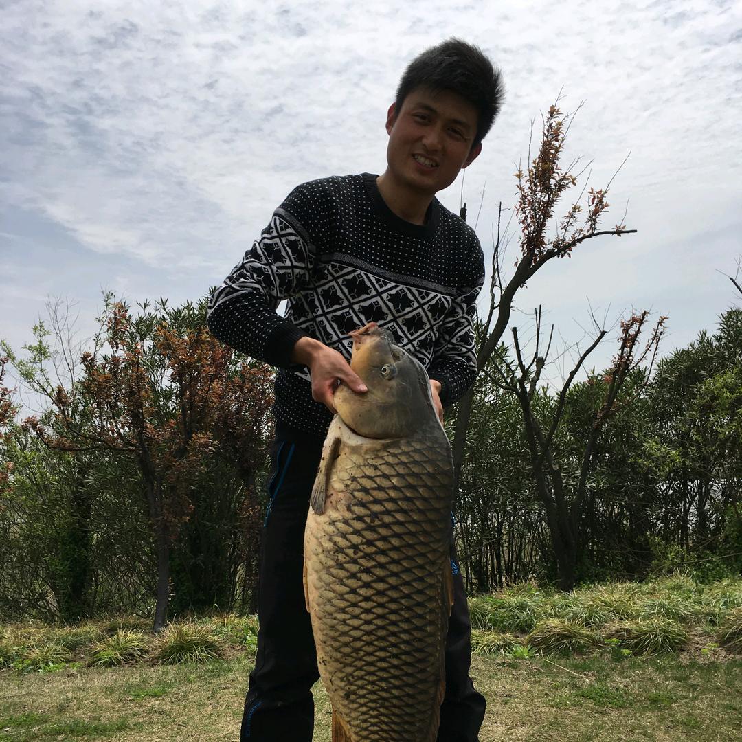 阿旭钓鱼