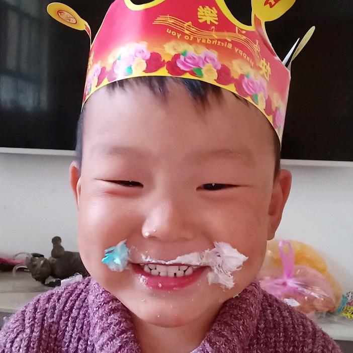 家有三宝  旺  豪  斌