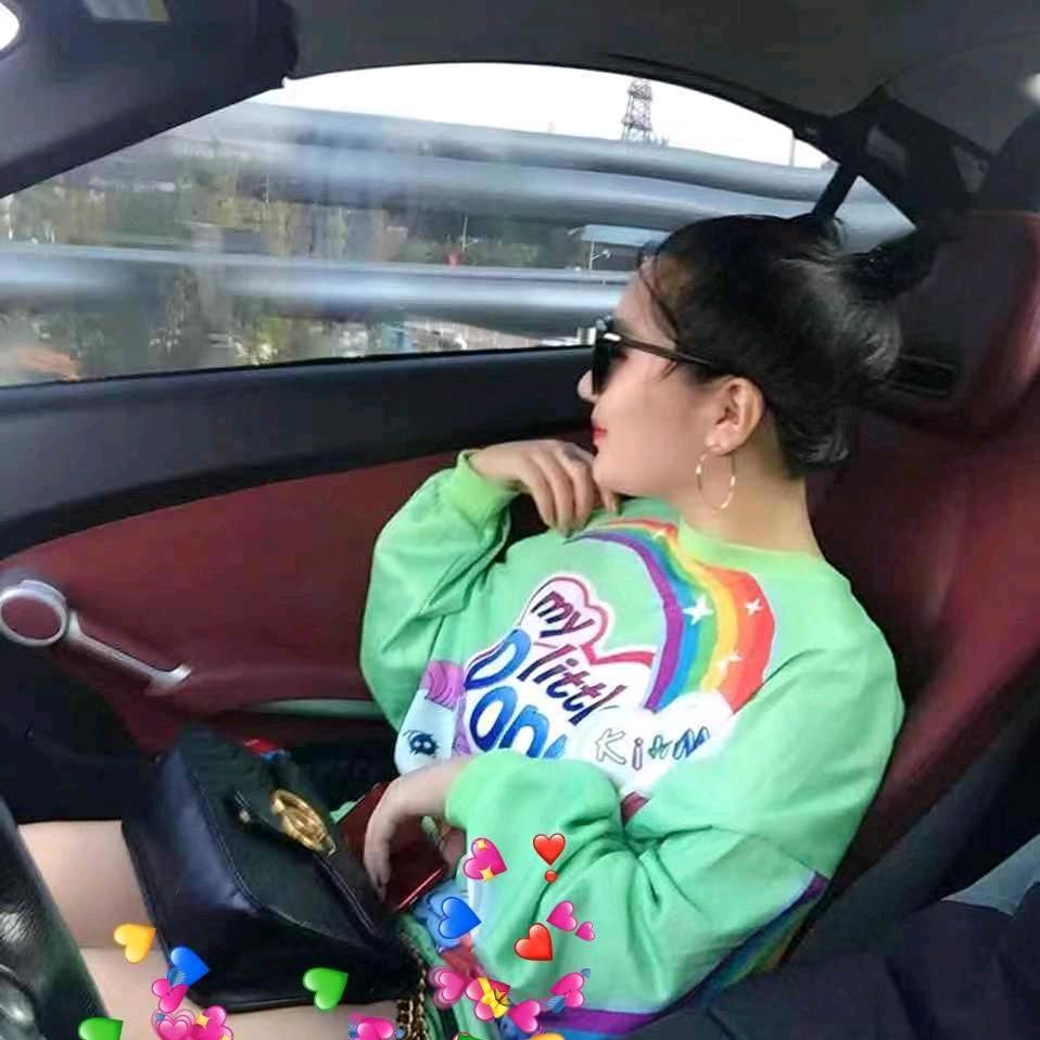 蕾蕾.