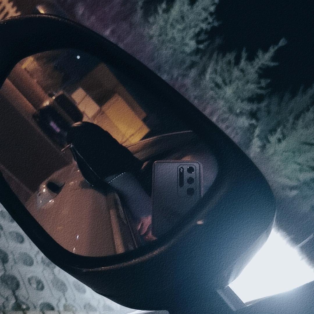 煎饼卷大葱😈