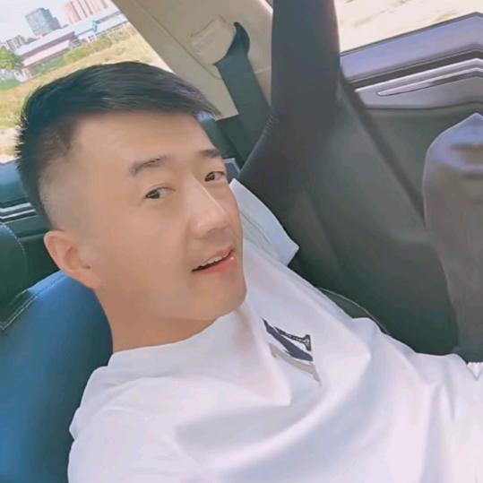 大家好，我是开网约车的大飞哥