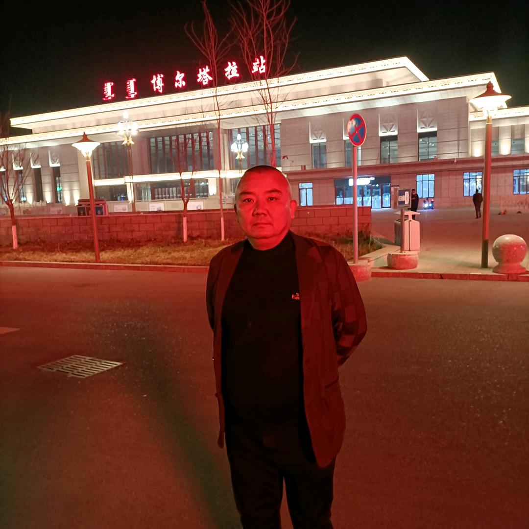 爱唱歌的老兵