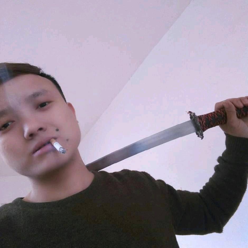 不认命，就拼命，，，，，